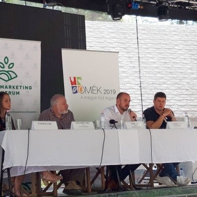 Az agrárpályát, a minőségi élelmiszereket és az OMÉK-ot népszerűsítették Tusványoson